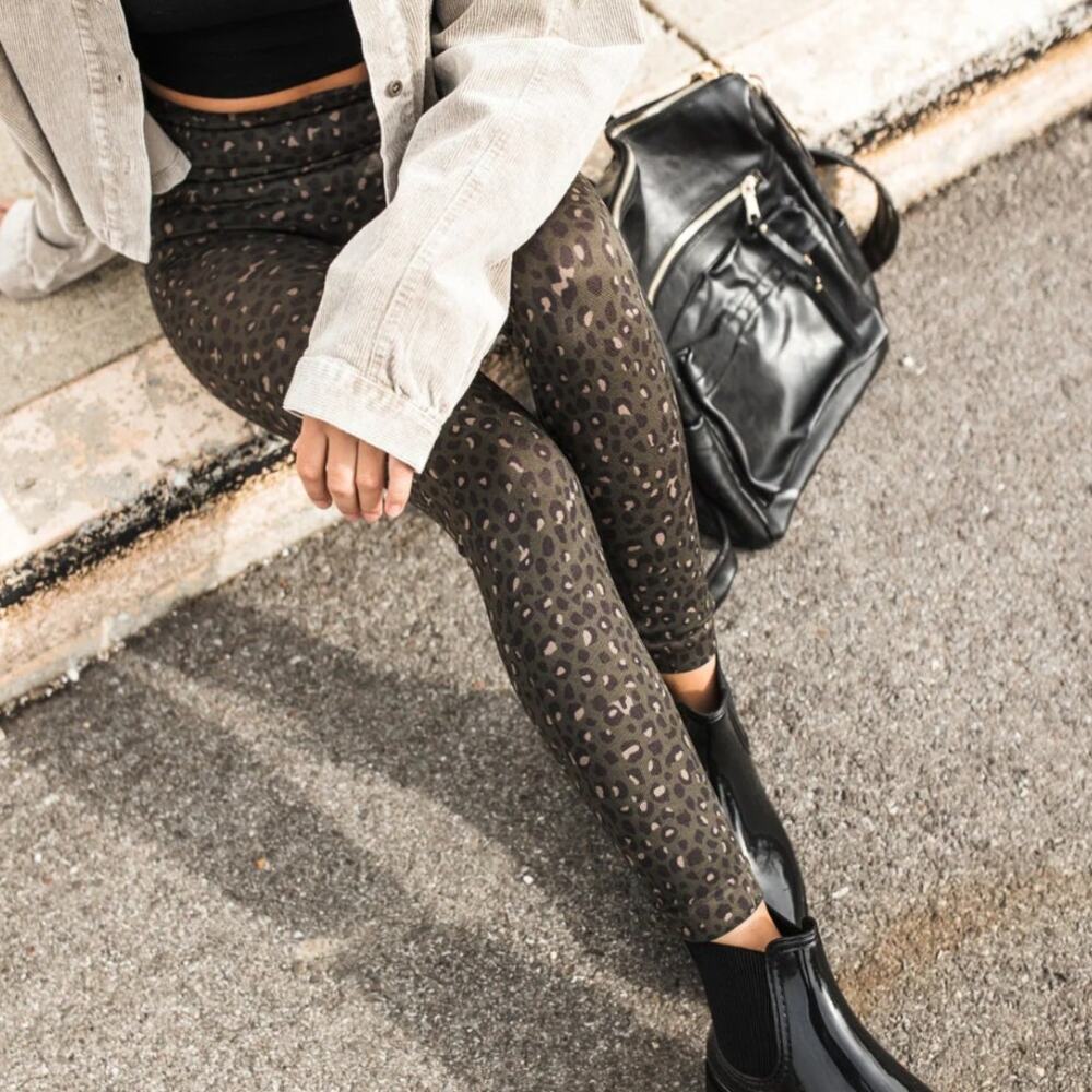 Spanx Olive Green Leopard Look At Me Now Seamless Leggings